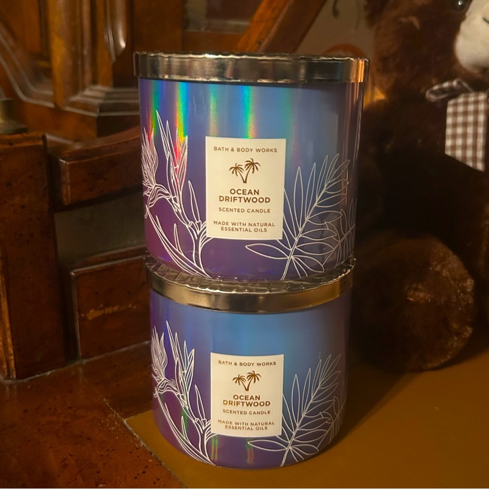 Bath & Body Works Ocean 🌊 Driftwood Candle Set of 2
